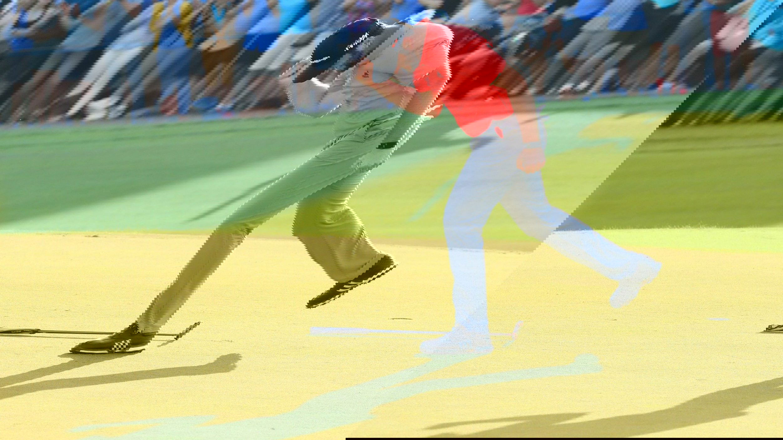 Punter lands HUGE win with the best golf bet of 2019